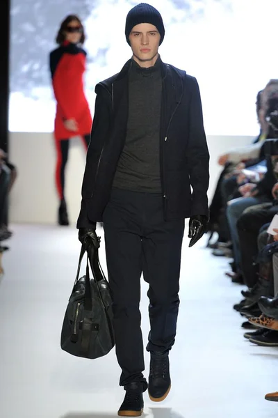 Look 11